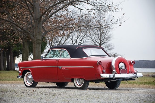 1954 Ford Crestline Sunliner Convertible_02