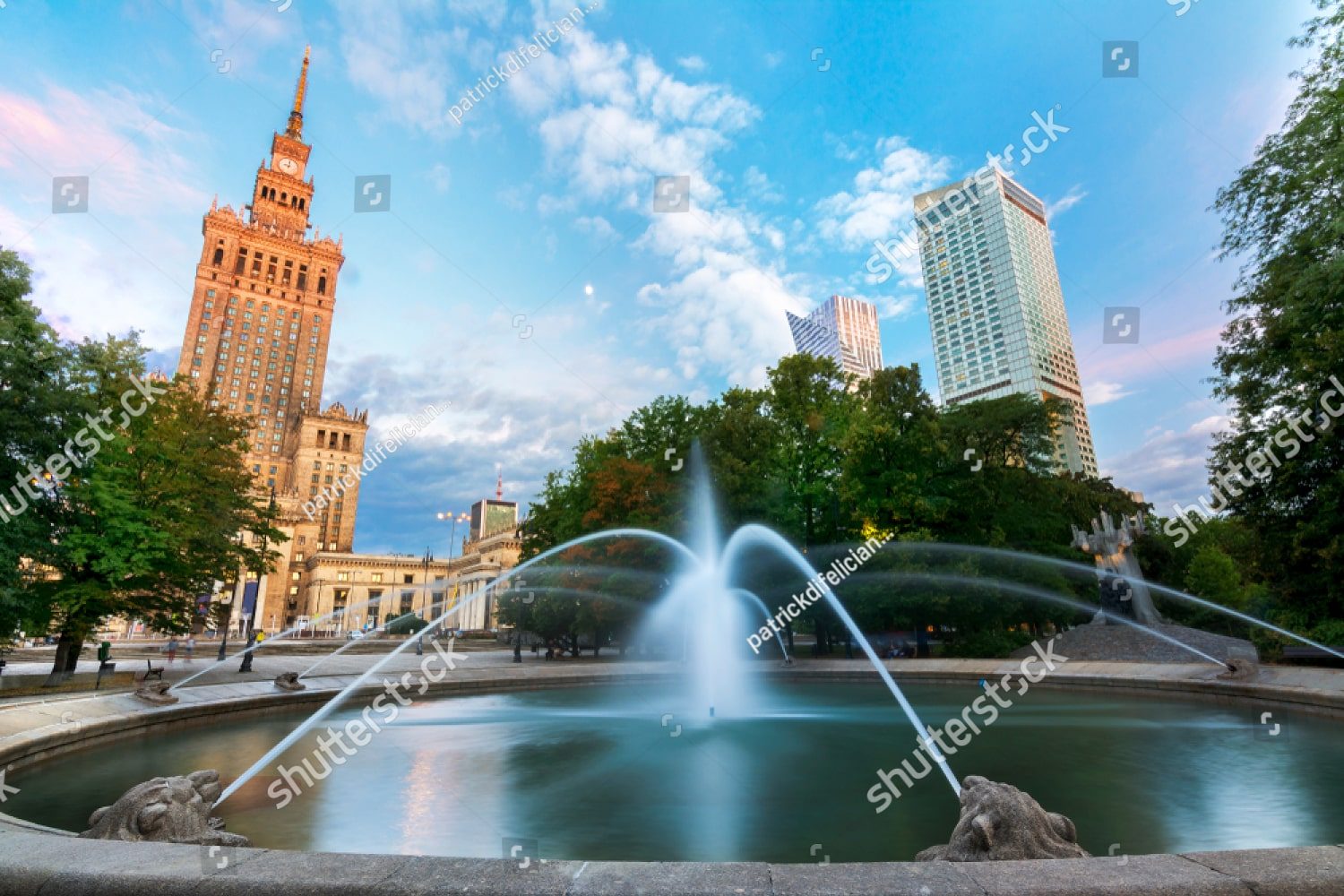 фонтан в варшаве