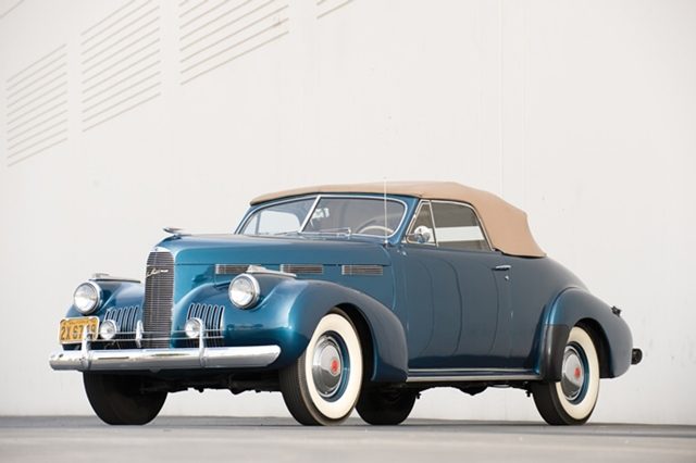 1940 LaSalle Series 52 Convertible Coupe_01