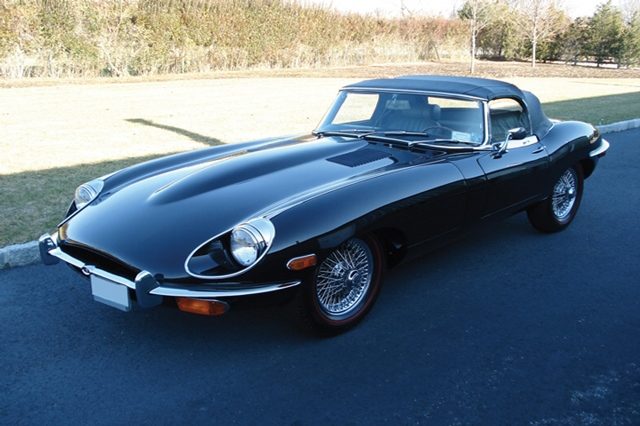 1970 Jaguar E-Type Series II Roadster_01