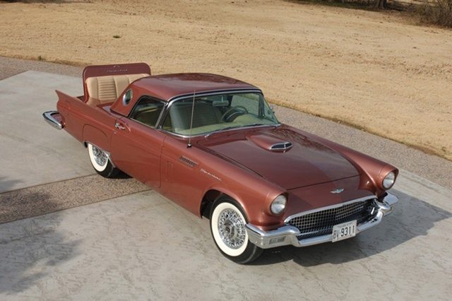 1957 Ford Thunderbird Rumble Seat_01