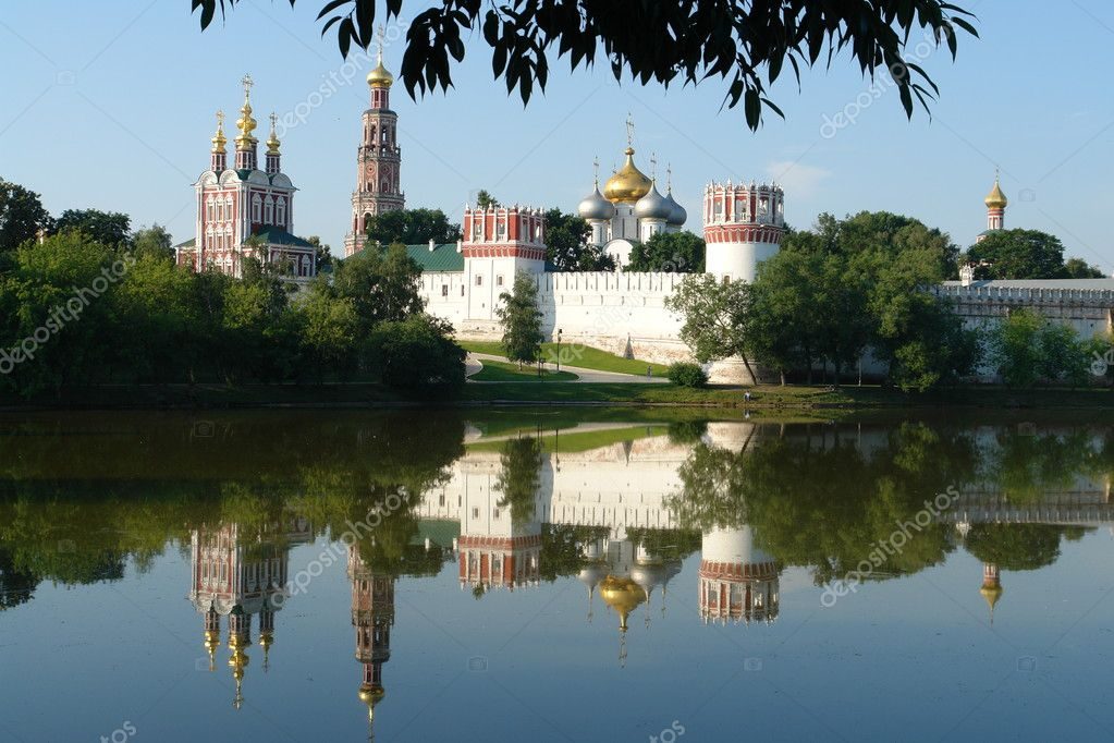 Новодевичий монастырь в Москве