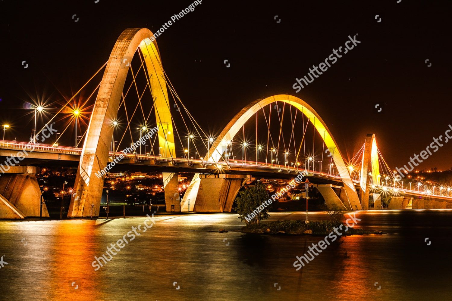 Мост Жуселино Кубичека