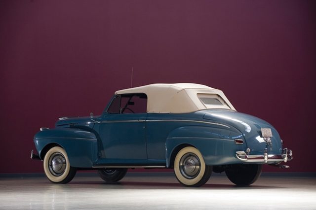 1941 Mercury Eight Club Convertible Coupe_02