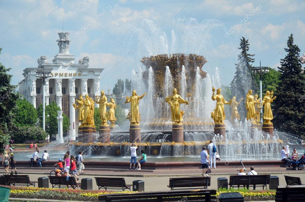 знаменитый фонтан