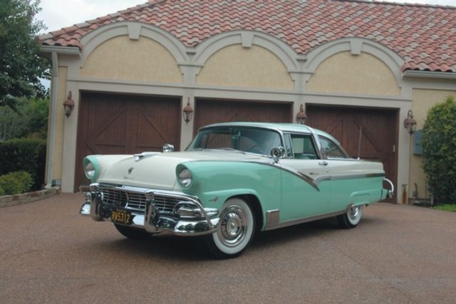 1956 Ford Fairlane Crown Victoria_1