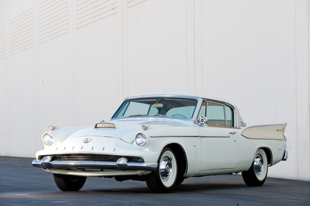 1958 Packard Hawk_01