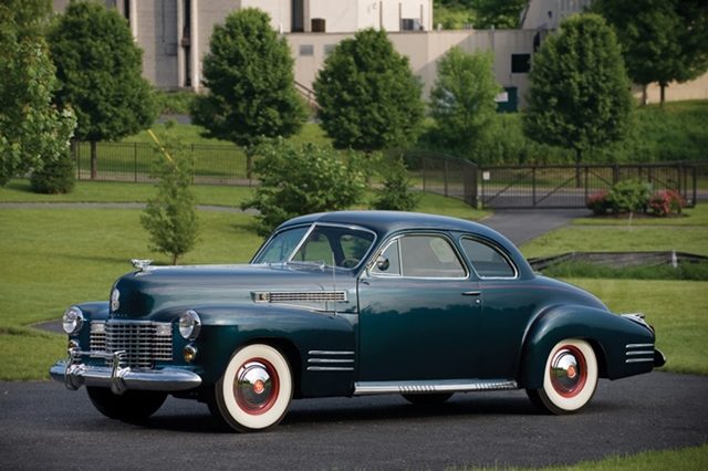 1941 Cadillac 62 Coupe (body 6227)_01