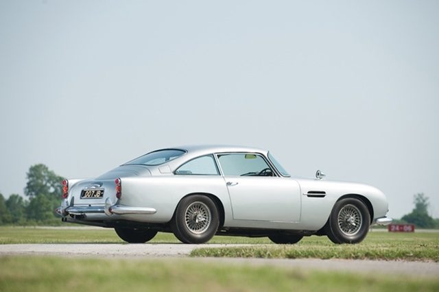 Aston Martin DB5 James Bond16
