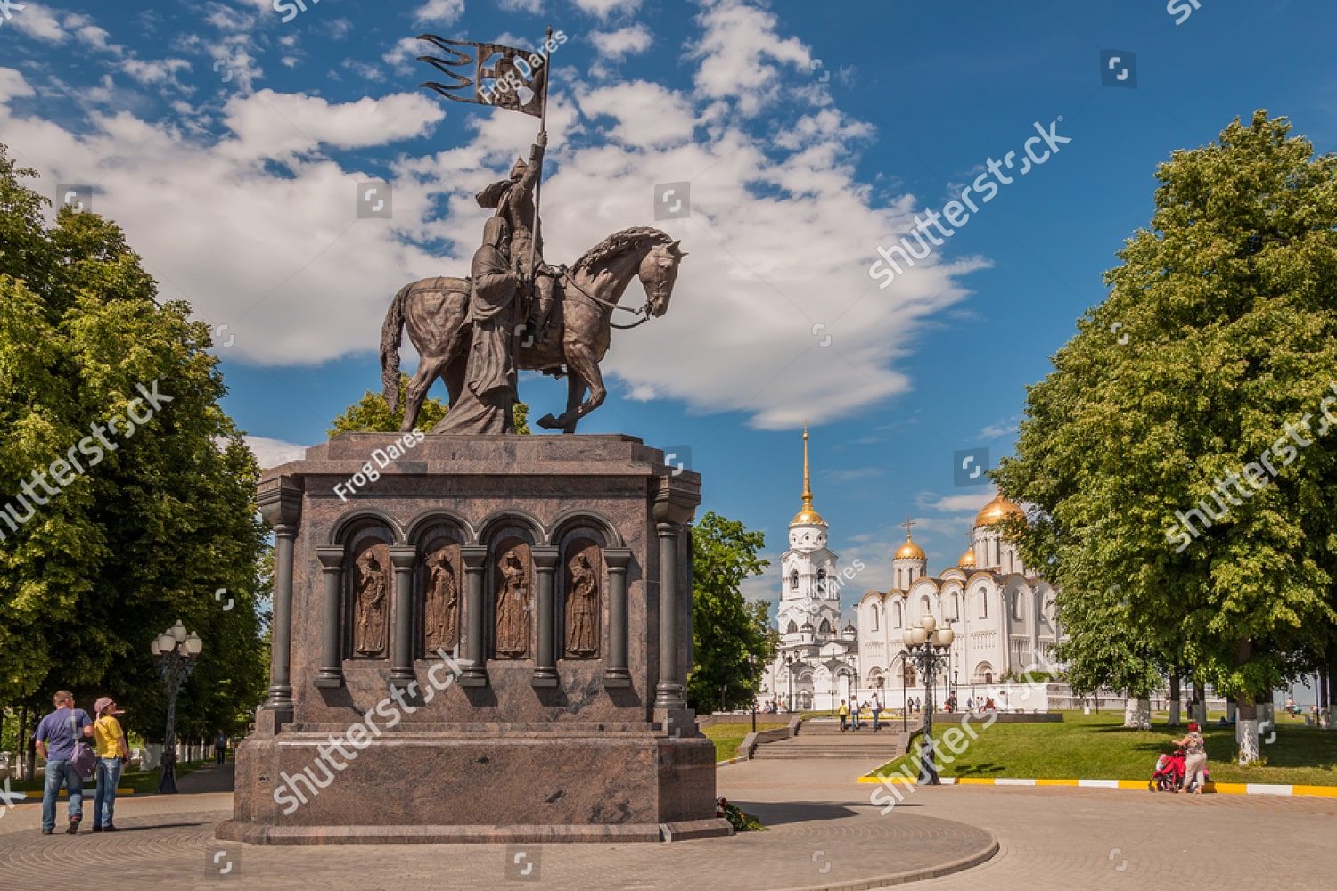 Памятник князю Владимиру и святителю Федору