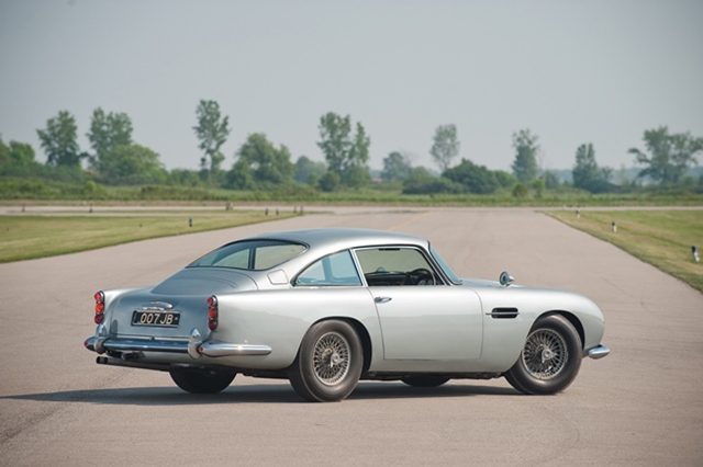 Aston Martin DB5 James Bond12