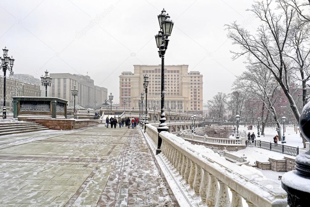 прогулка по городу зимой