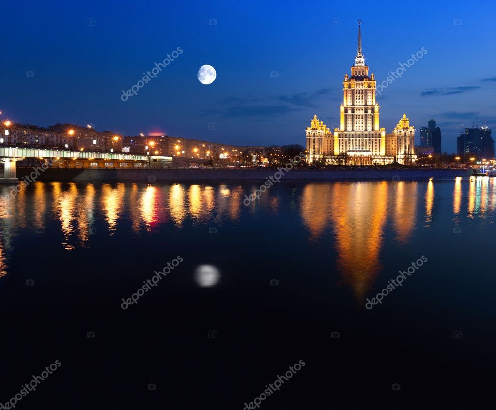 ночная Москва