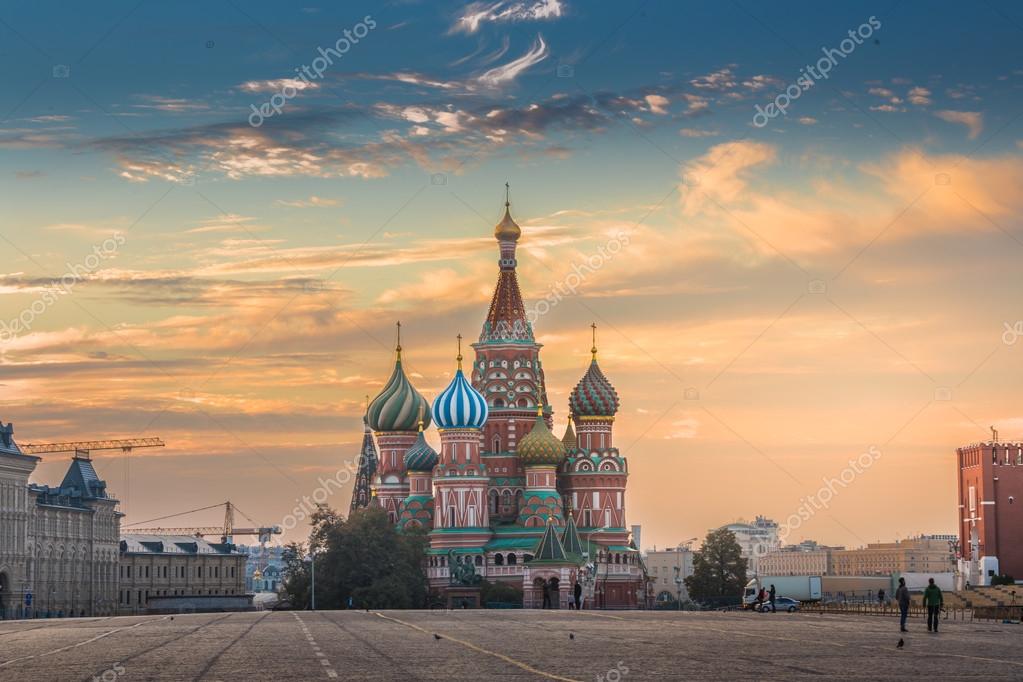 собор и закат