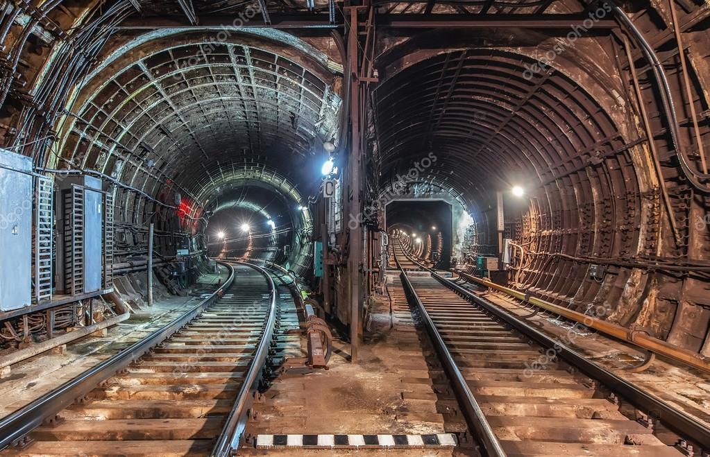 Два тоннеля метро