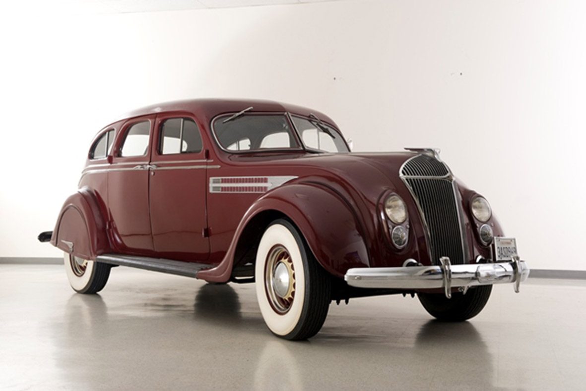 1936 Chrysler Imperial Airflow Sedan_1