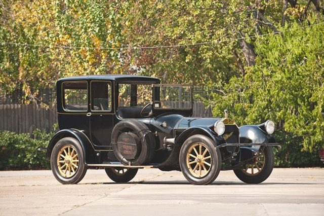1917 Pierce-Arrow 38-C-4 French Brougham_01