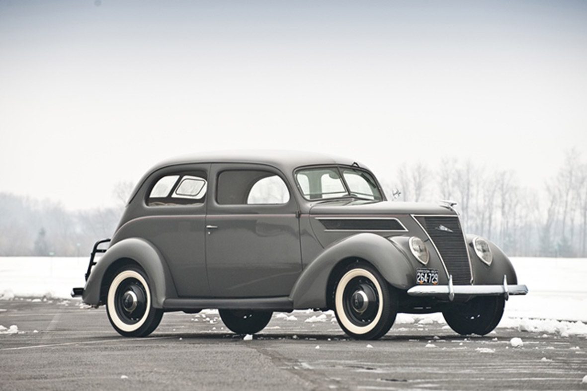 1937 Ford Model 78 Standard Tudor Sedan_01