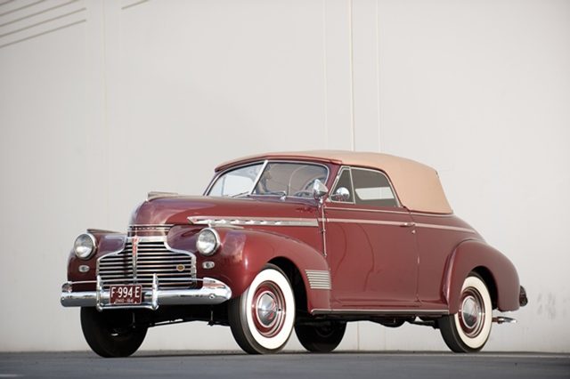 1941 Chevrolet Special Deluxe Convertible_01