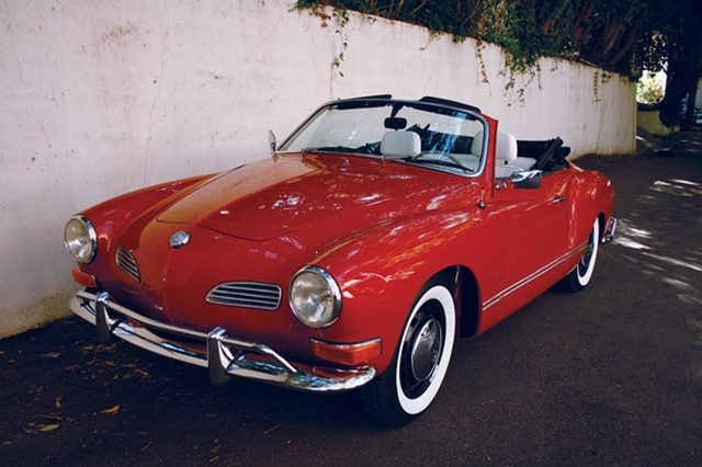 1970 Volkswagen Karmann-Ghia Cabriolet_01