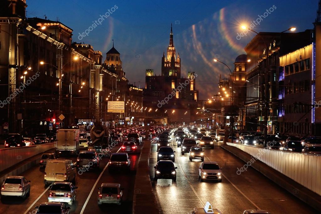 ночная городская жизнь