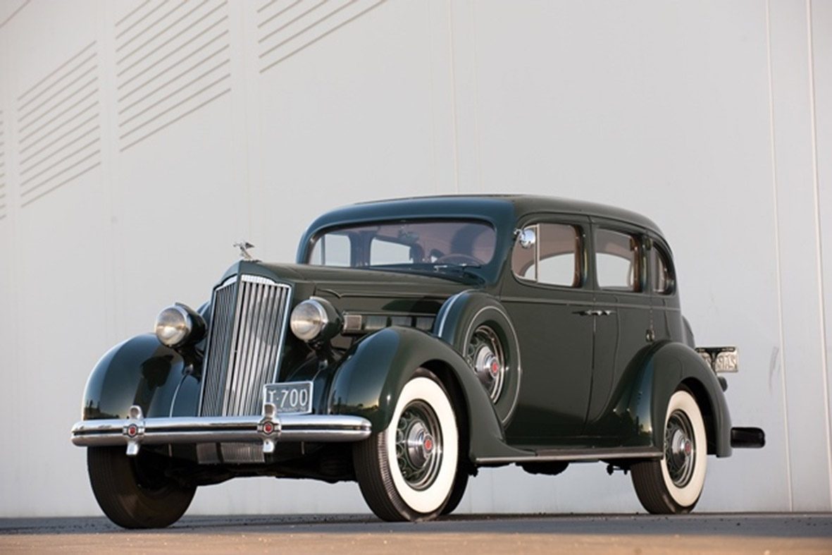 1936 Packard 120-B Touring Sedan_01