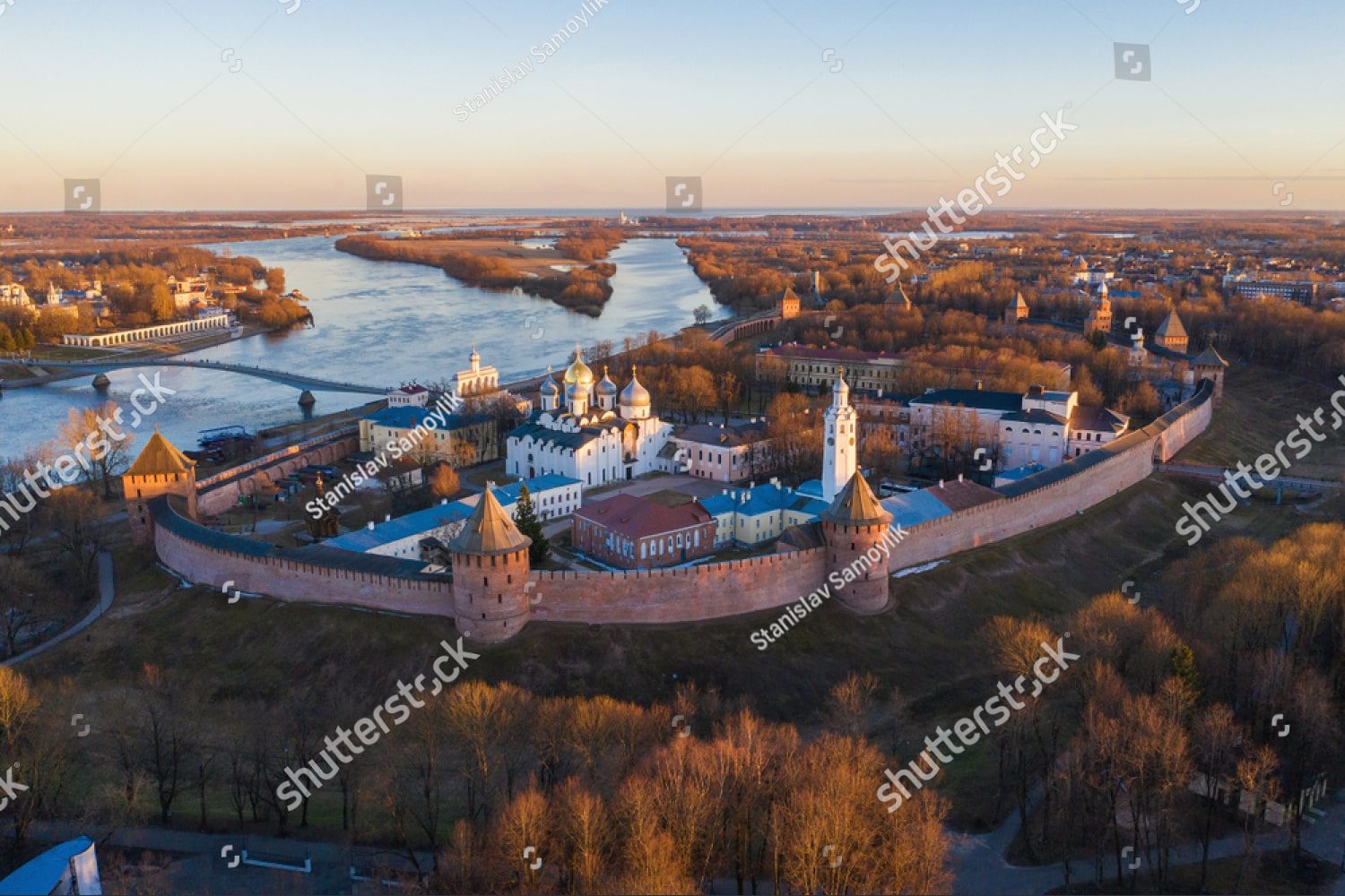 вид на новгородский кремль с высоты
