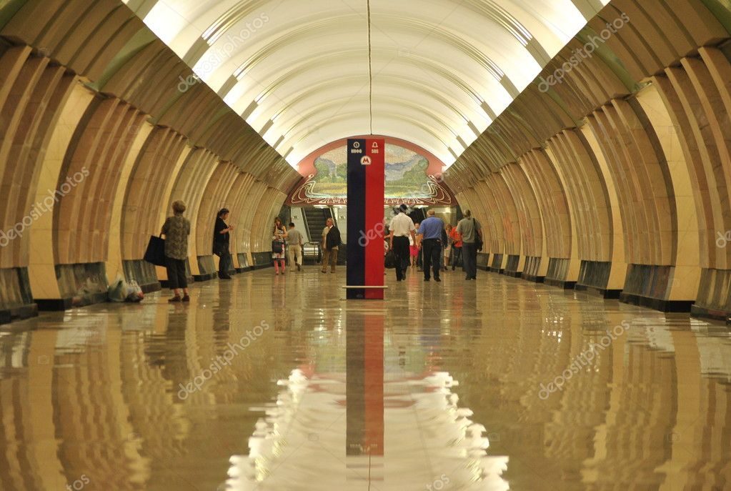 Московский метрополитен "Marina Grove "