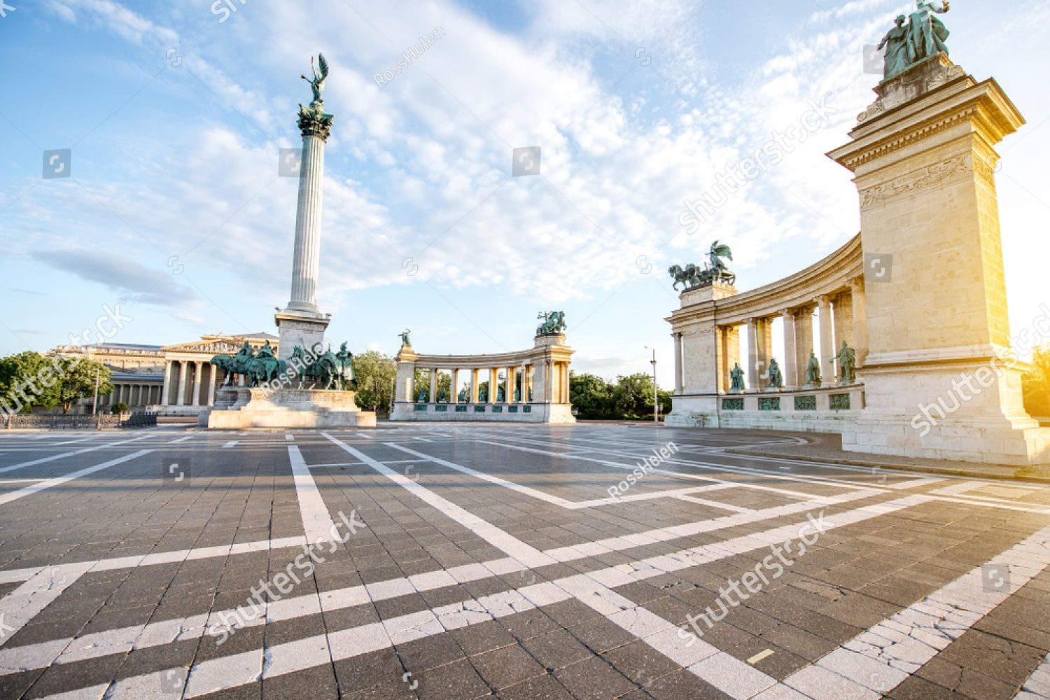площадь в рассвете