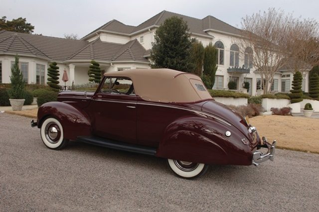 1940 Ford Deluxe Convertible Coupe_02