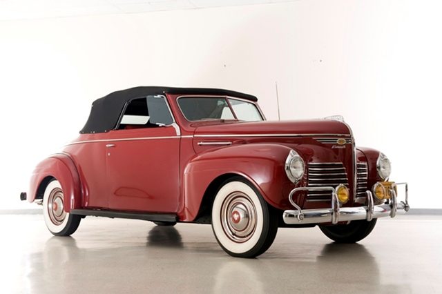 1940 Plymouth Deluxe P-10 Convertible Coupe_1