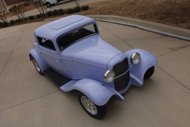 1932 Ford Three-Window Coupe Custom_1