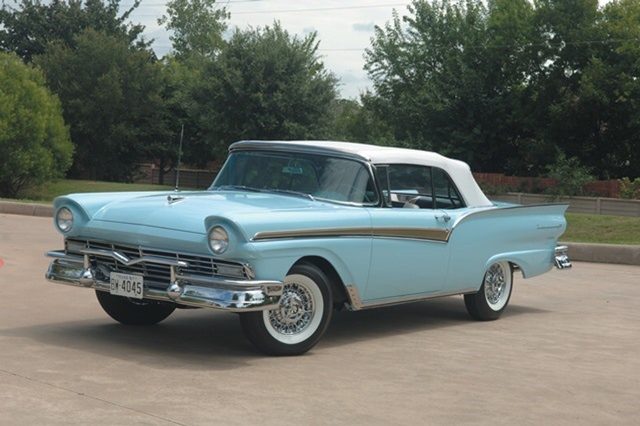 1957 Ford Fairlane 500 Sunliner Convertible_1