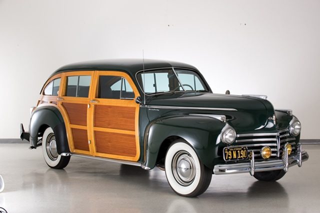 1941 Chrysler Town & Country Estate Wagon_1