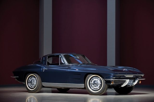 1963 Corvette Stingray Coupe_01