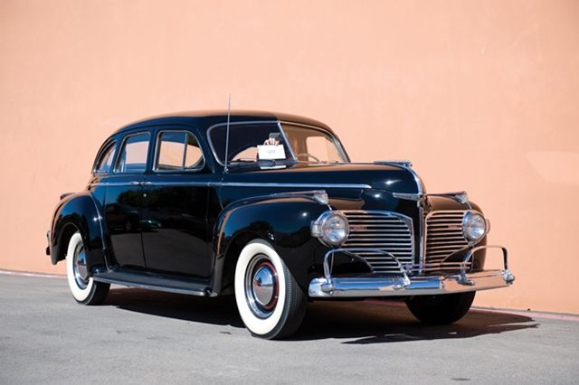 1941 Dodge Luxury Liner Custom Town Sedan_2