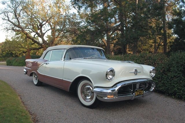 1956 Oldsmobile Starfire 98 Convertible_01