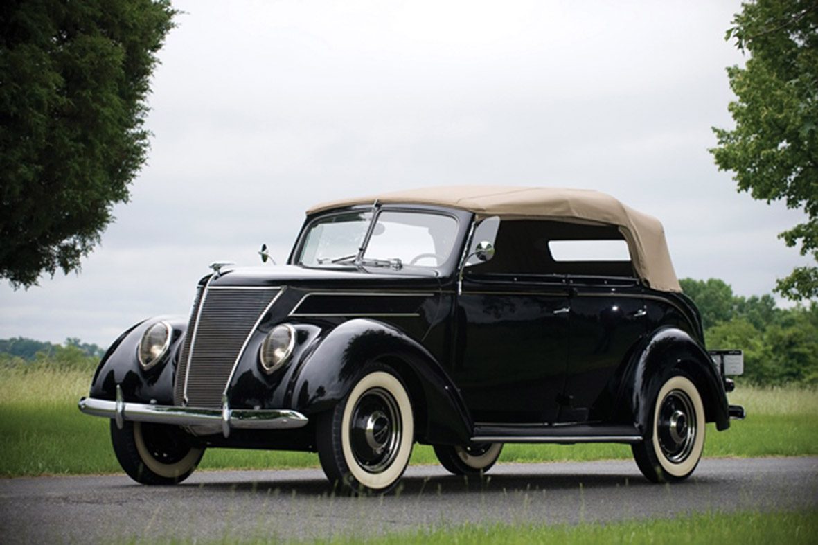 1937 Ford Deluxe Phaeton_01