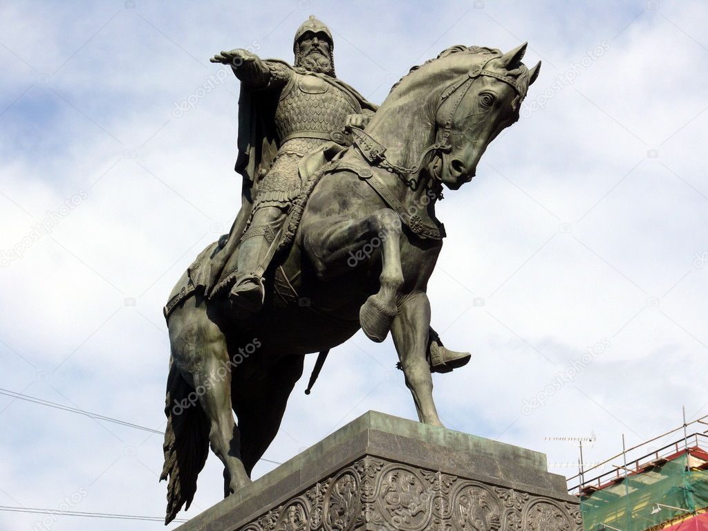 памятник Юрия Долгорукого