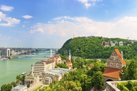 архитектурное сооружение на Крепостном холме в Буде