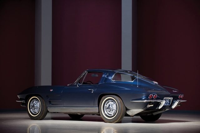 1963 Corvette Stingray Coupe_02