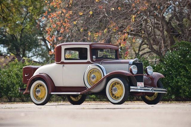 1930 Dodge DD New Six Business Coupe_01