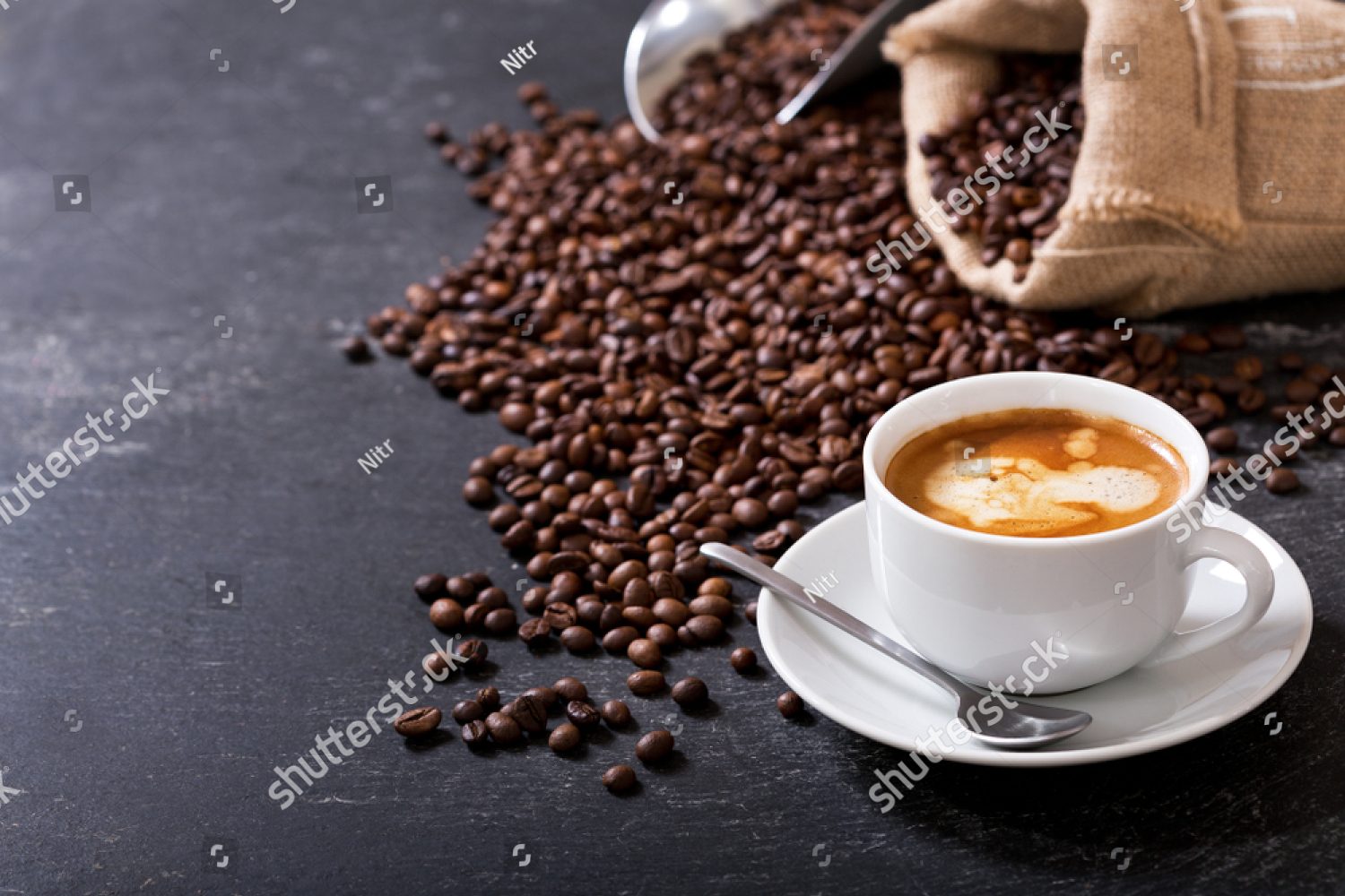 кофе и зерна