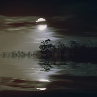 отражение луны на воде