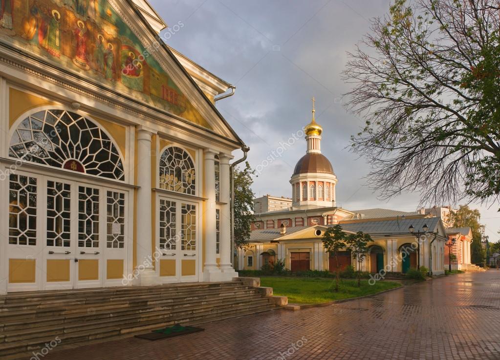 церковь в пригороде Москвы