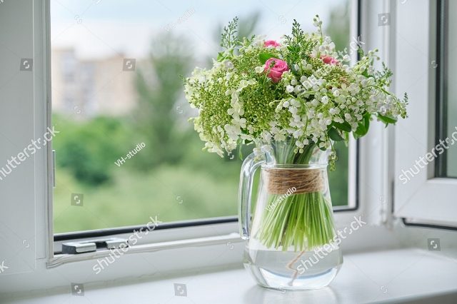 Ландыши за стеклом