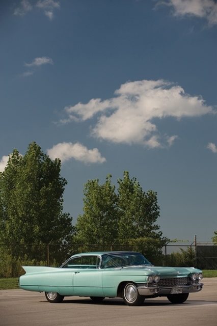 1960 Cadillac Coupe DeVille_01