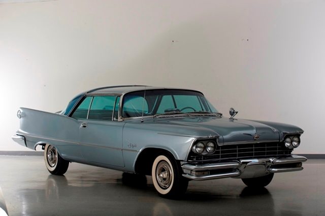 1957 Chrysler Imperial Crown Coupe_1