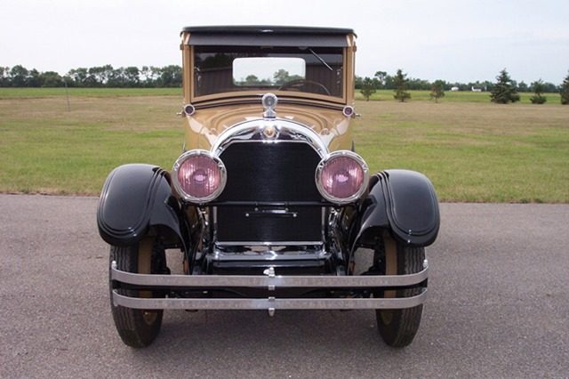 1924 Cadillac Model V-63 Victoria Coupe_02