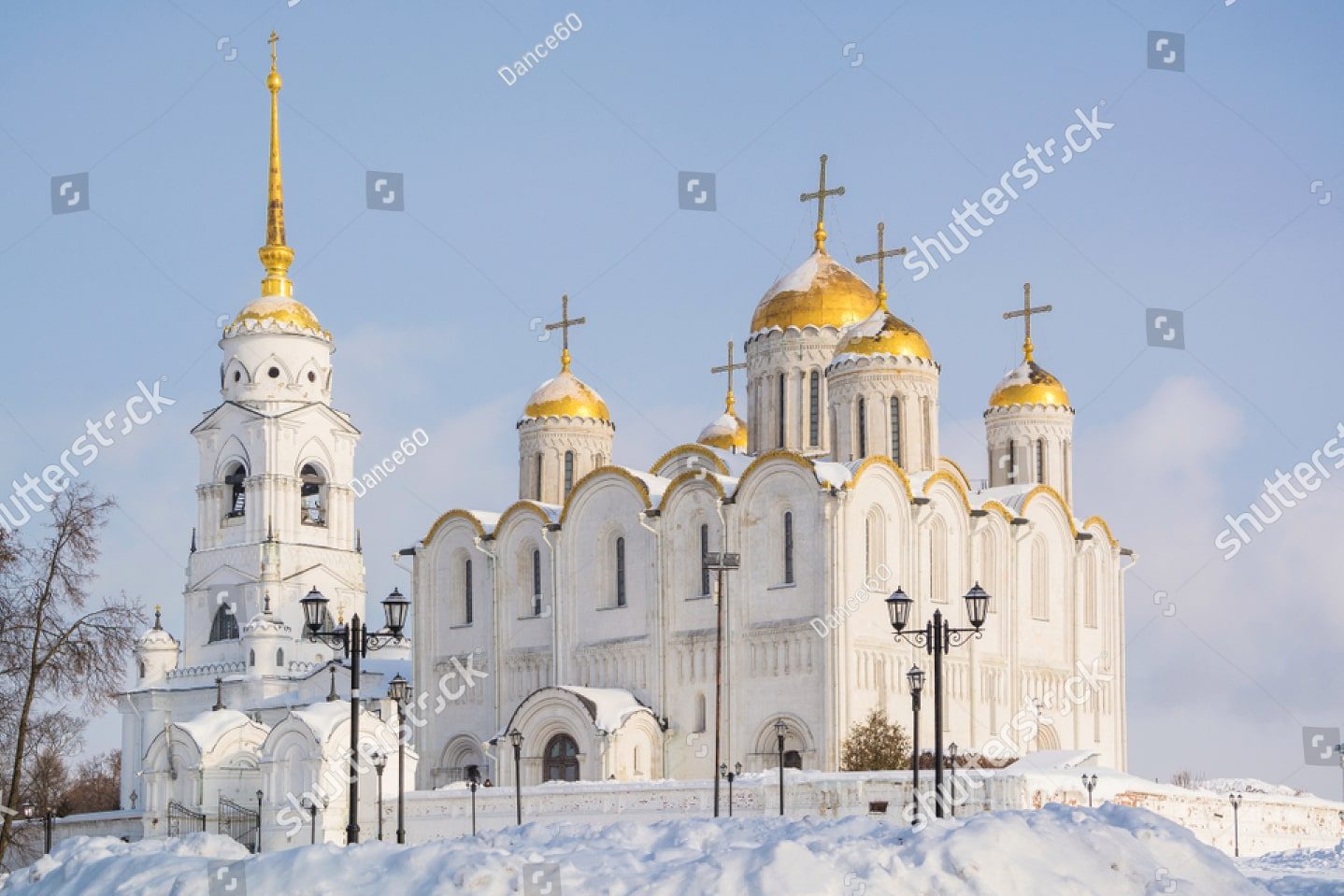 Свято-Успенский кафедральный собор зимой